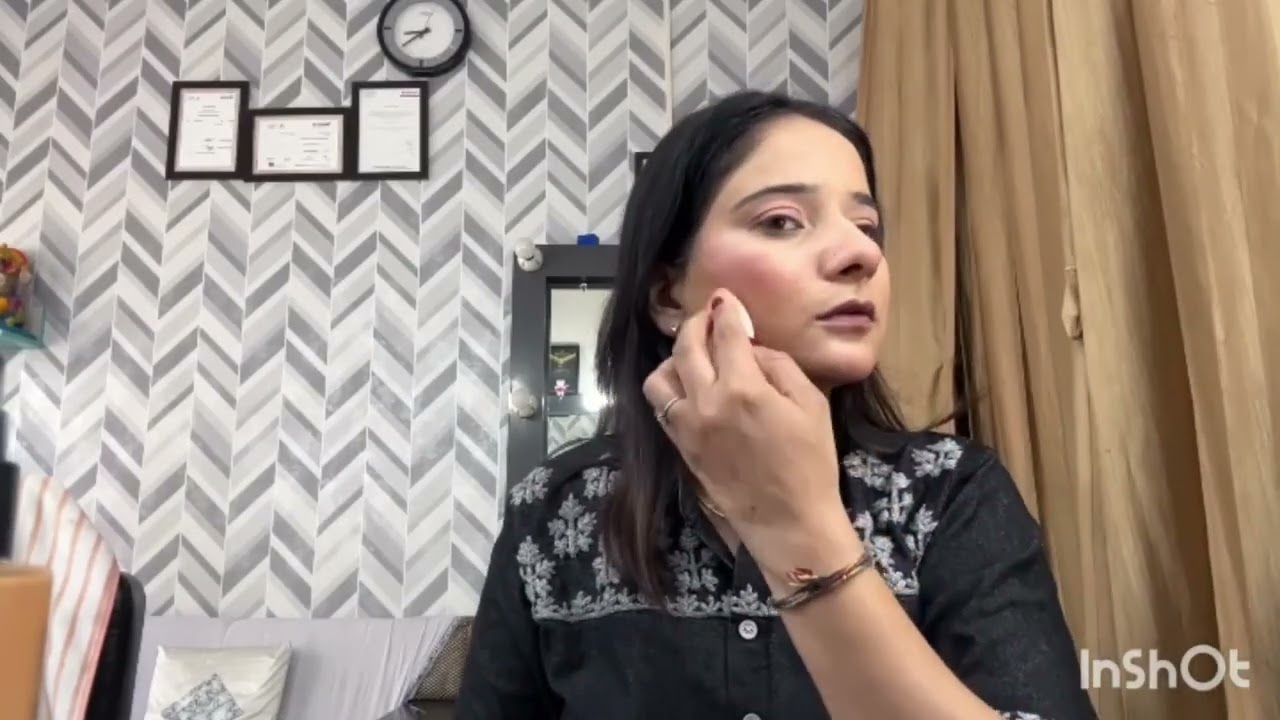 Self makeup tutorial contact 7652995175 for bookings bridal and party makeups  sangat mandi bathinda