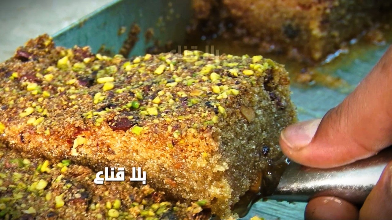 ديكور عالمي للسهرية في محل عمره أكثر من 100عام..نوقا وقطايف..حلقوم وهريسة لوز وشهوات أخرى عالمية!!