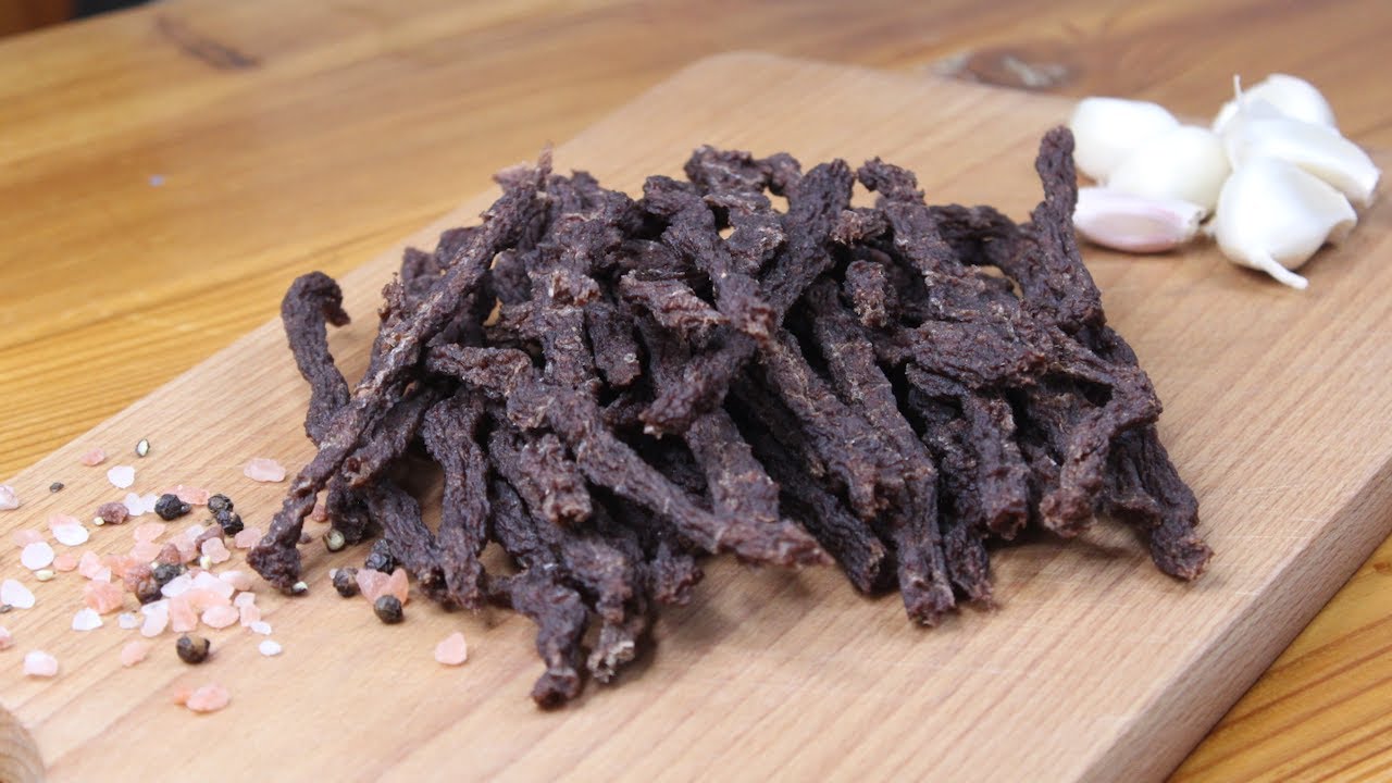 SUŠENÉ HOVĚZÍ TYČINKY | SUŠENÉ HOVEZÍ MASO | HOVĚZÍ JERKY Z MLETÉHO MASA