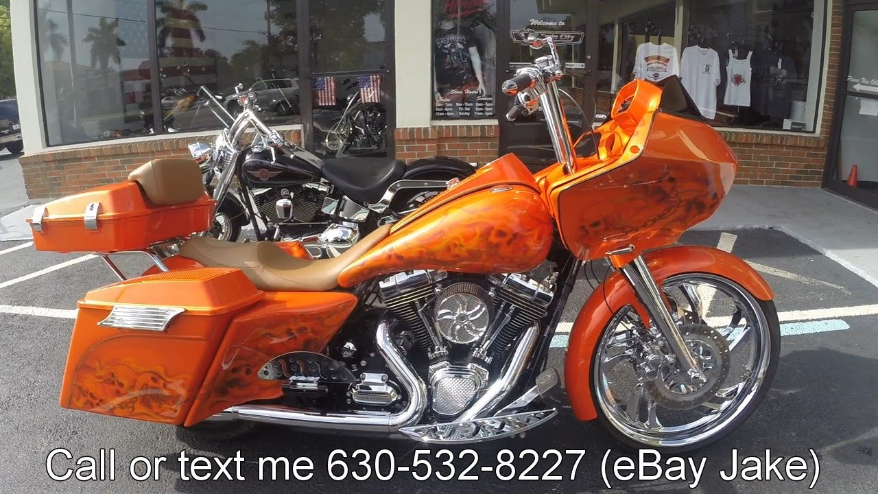 Check out this Custom Harley Bagger... the  