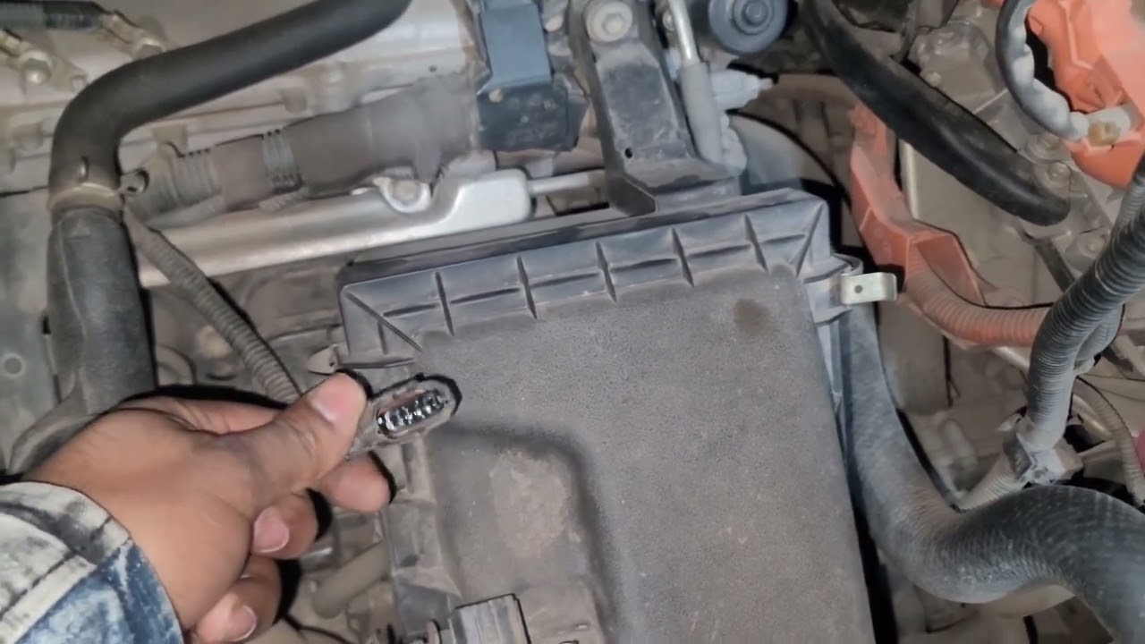 Toyota x noha 2016. problem solved p0113.p0403........