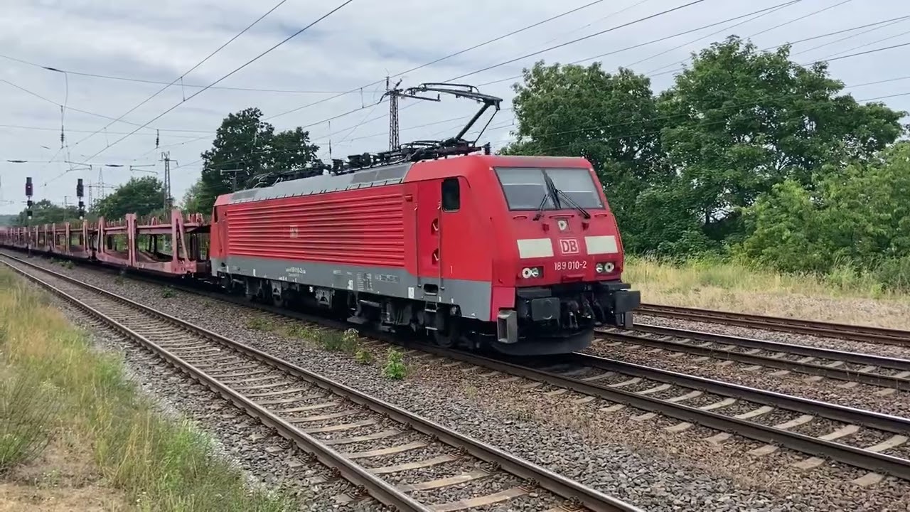 Viele Güterzüge in Saarmund, wartender ICE 4 und mehr.
