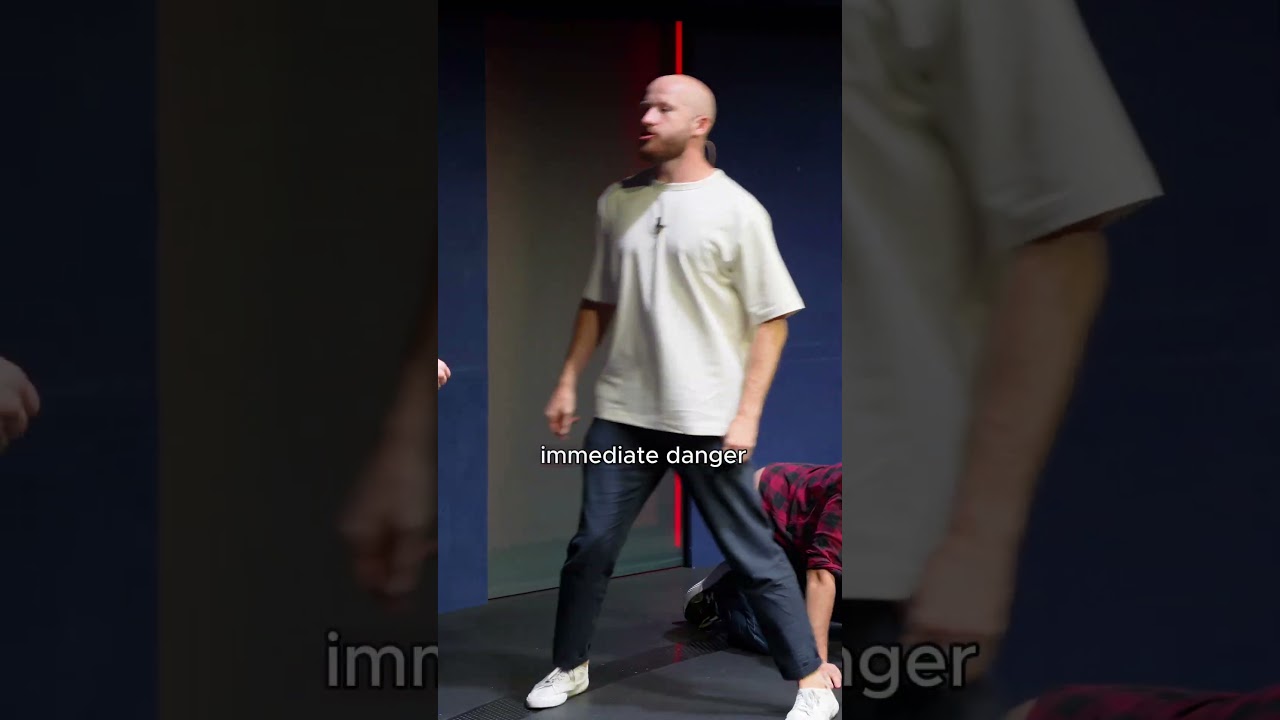 I WAS WRONG. FREEZE!!!! 😭😭 #game #funny #shootfromthehip #improvised #fran&ccedil;ais #comedy