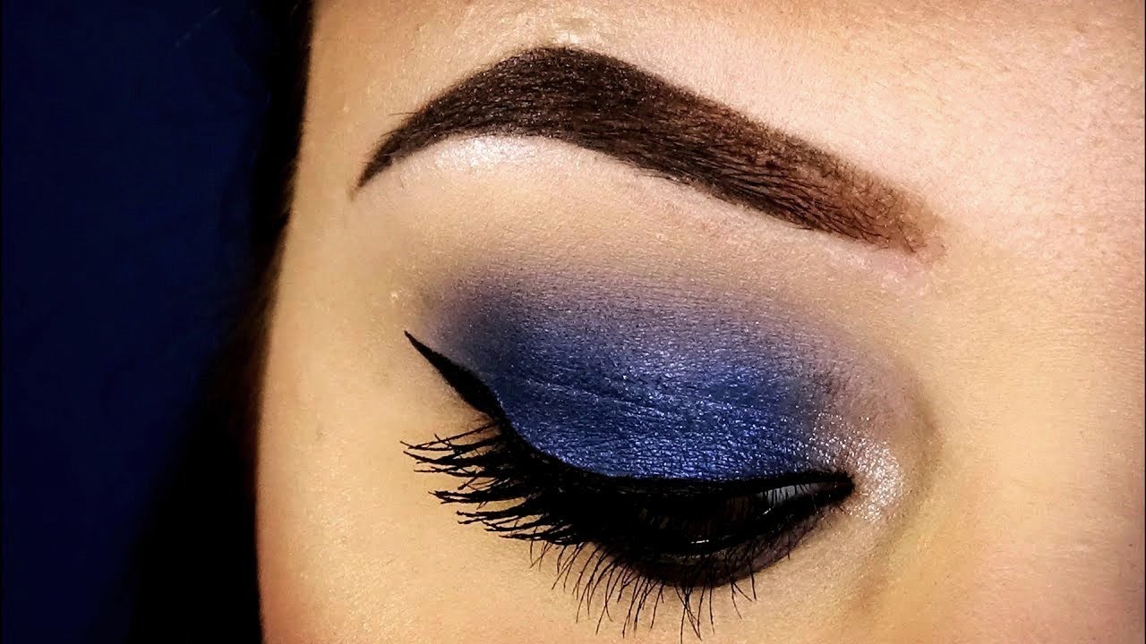 TRUCCO SMOKEY EYES BLU