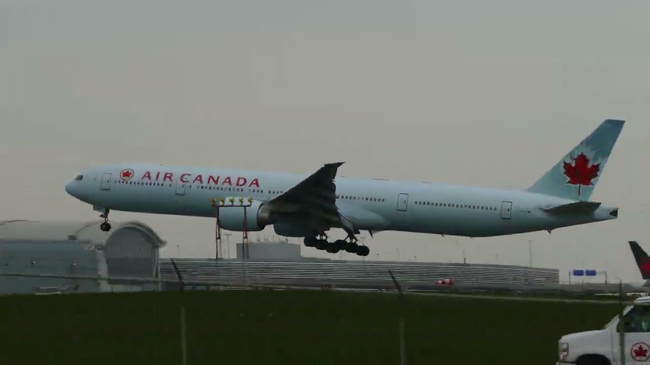 (C-FIVM) Air Canada Boeing 777-333ER Landing Runway 24R Toronto Pearson