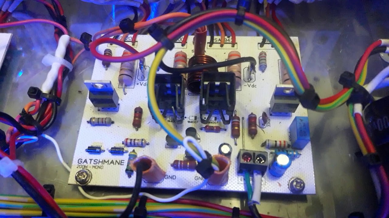 Amplificador AB estéreo 200w × 200w , por canal Artesanal.