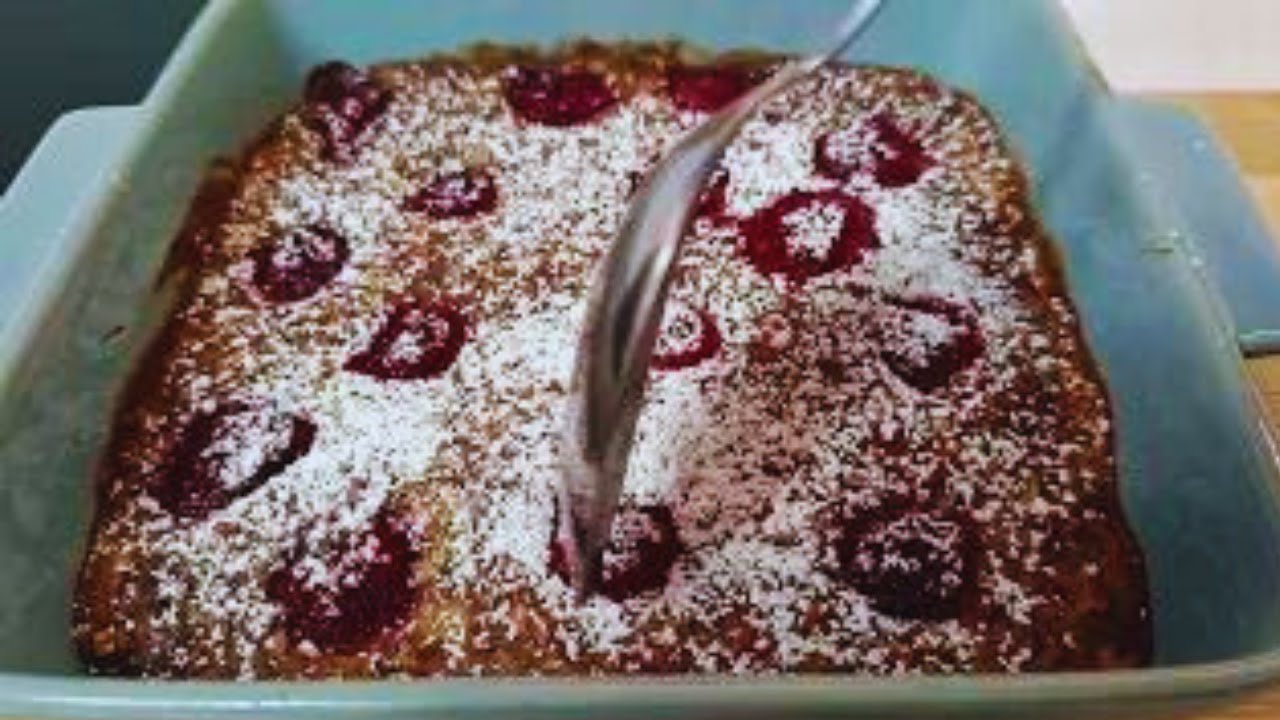 Pieczona owsianka z kakao i malinami w 10 minut. Takie śniadanie to ja szanuje!