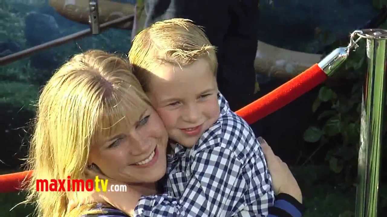 Alison Sweeney at BRAVE Premiere ARRIVALS - Maximo TV Red Carpet Video