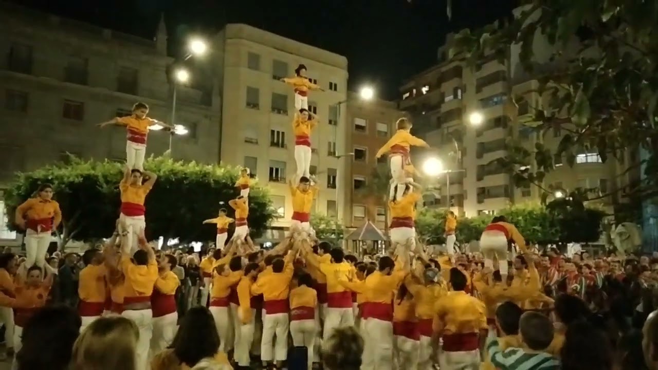05. S&eacute;nia aixecada. 10&eacute; Aniversari de la Conlloga Muixeranga de Castell&oacute;. 18.11.2023