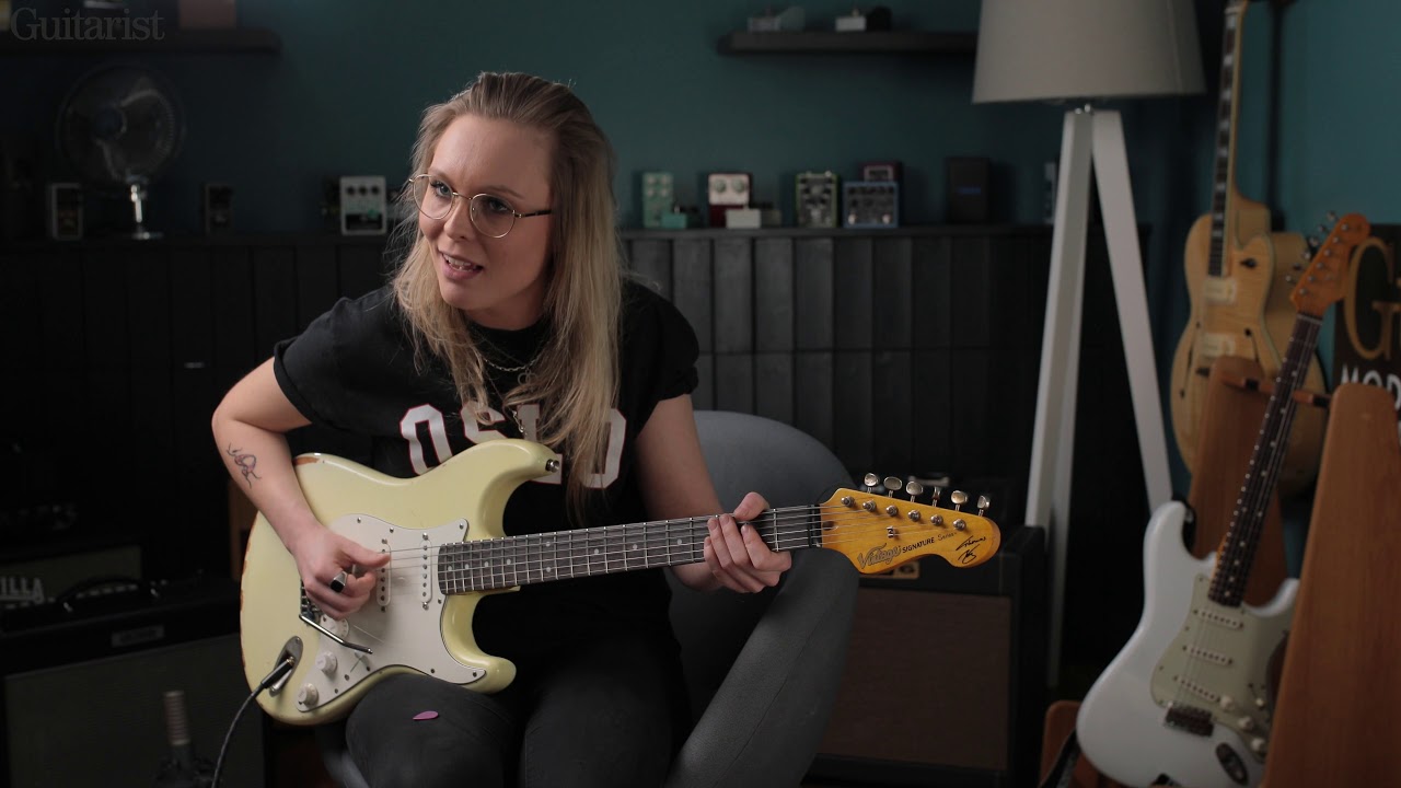 Tora Lesson: favourite licks, rhythm ideas and right-hand technique