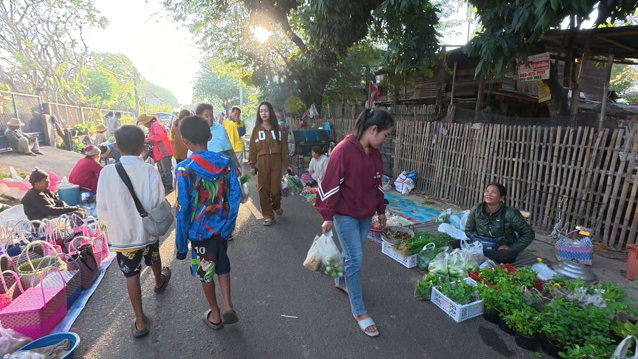 ตลาดเช้าบ้านคำสมิง ตำบลเกษม อำเภอตระการพืชผล อุบลราชธานี #food #อาหารอีสาน #อาหารพื้นถิ่น 