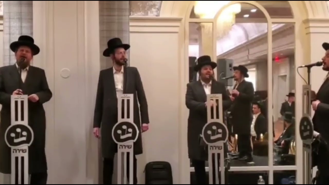 Avrumi Berko 🎹 Lipa Schmeltzer, Meilech Braunstein 🎤 Shira Choir 