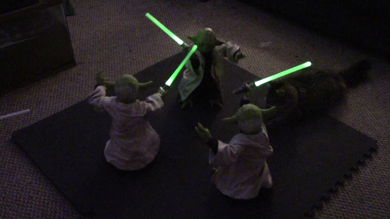 Animatronic Legendary Yoda Battle, 3x Yoda!