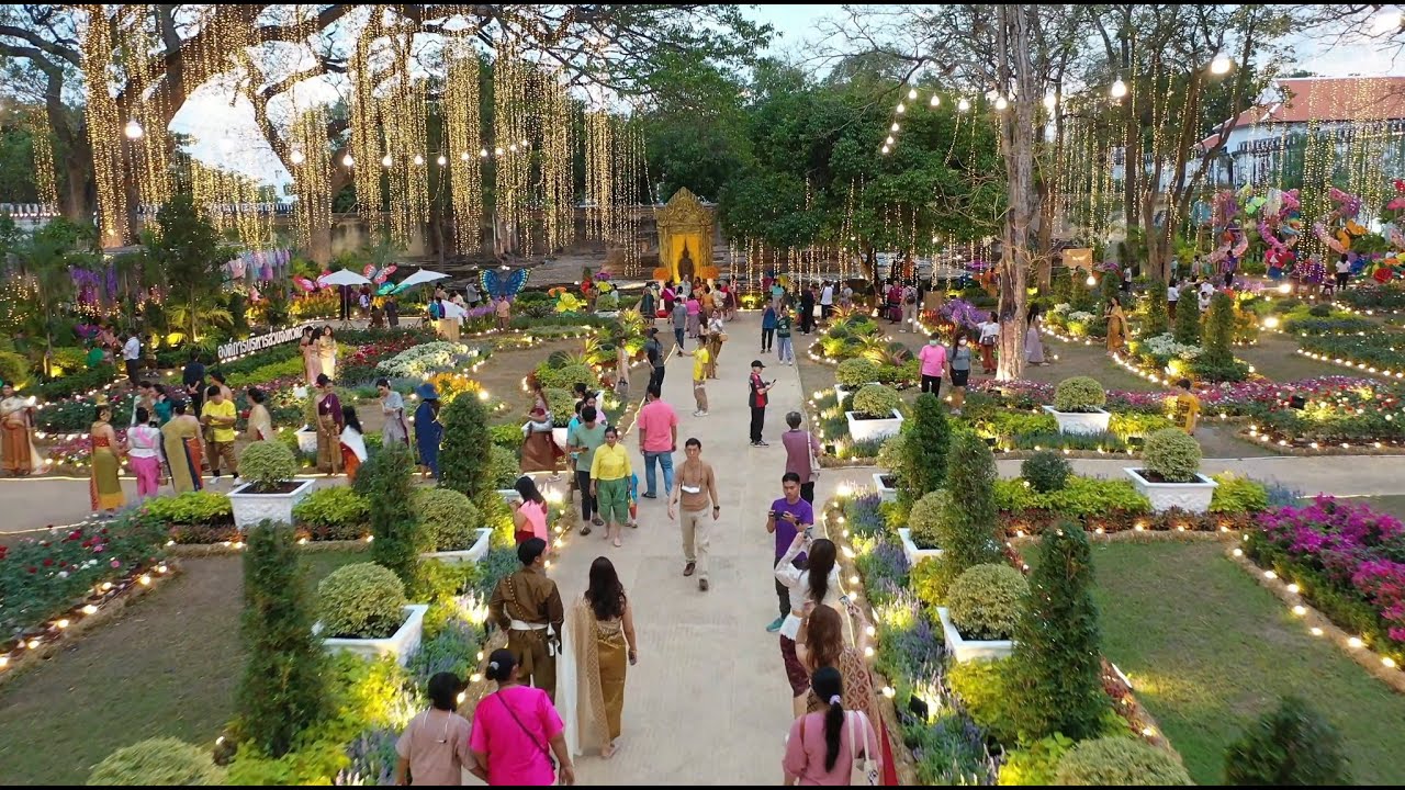 อบจ.ลพบุรี จัดใหญ่  สวน ไฟสุดอลังการ ณ บริเวณพระที่นั่งสุทธาสวรรย์ งานแผ่นดินสมเด็จพระนารายณ์มหาราช
