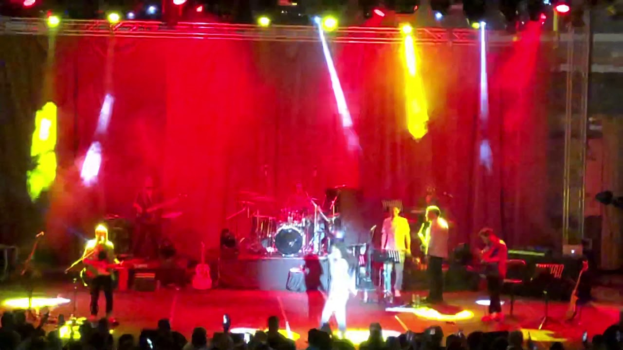 Zeynep Bastık - Felaket & Kuşadası Amfi Tiyatro 2019