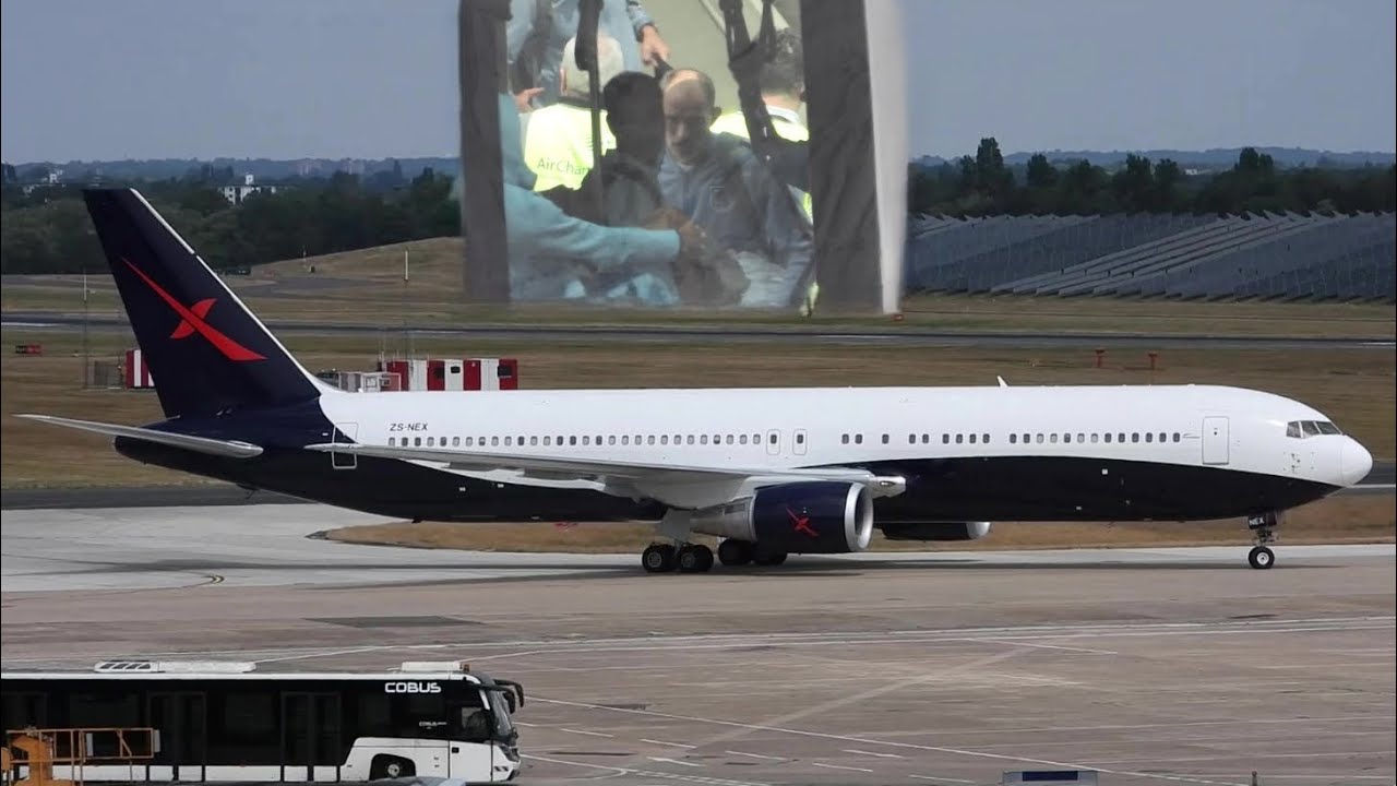 England Football Team Arrive back into the UK!