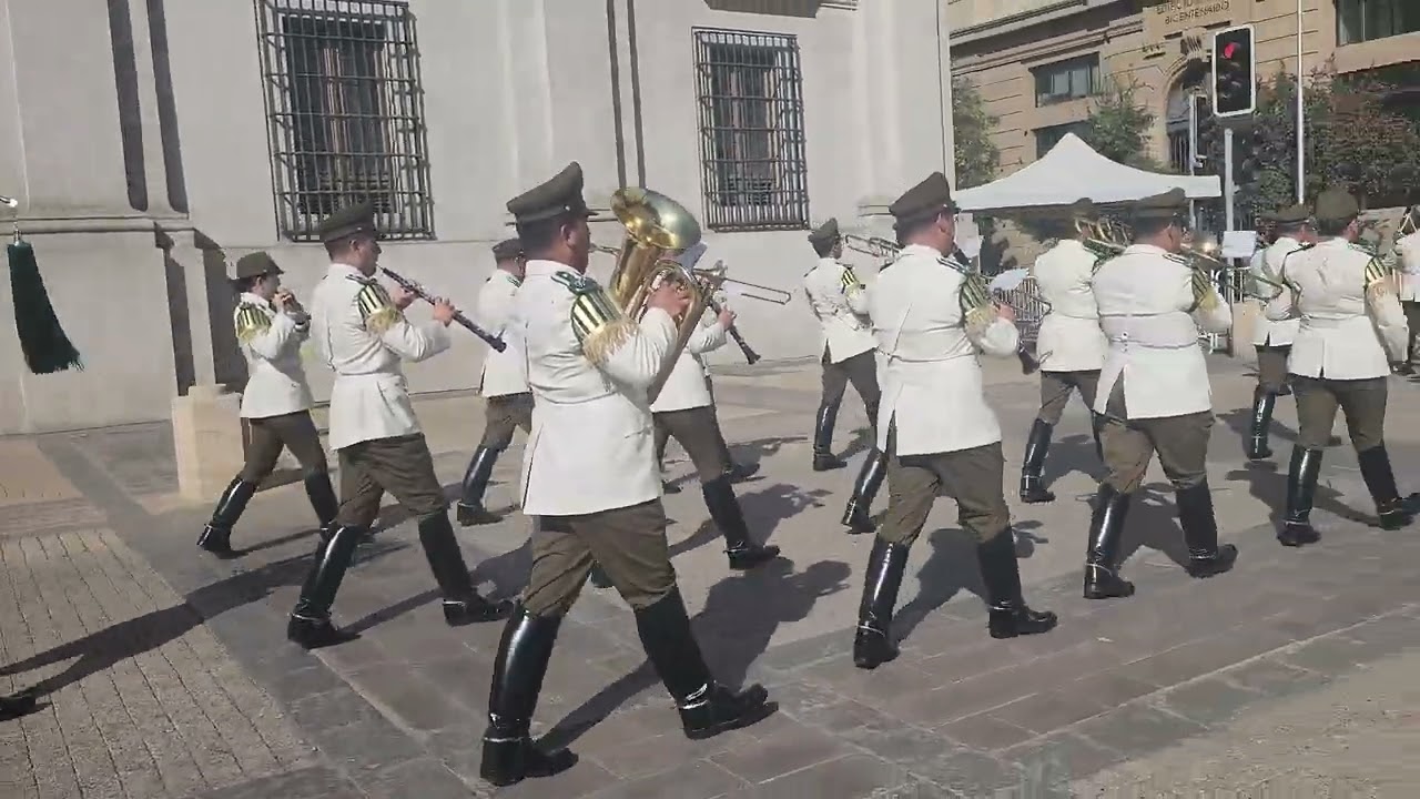 Carabineros de Chile.. Marcha Brigada azul
