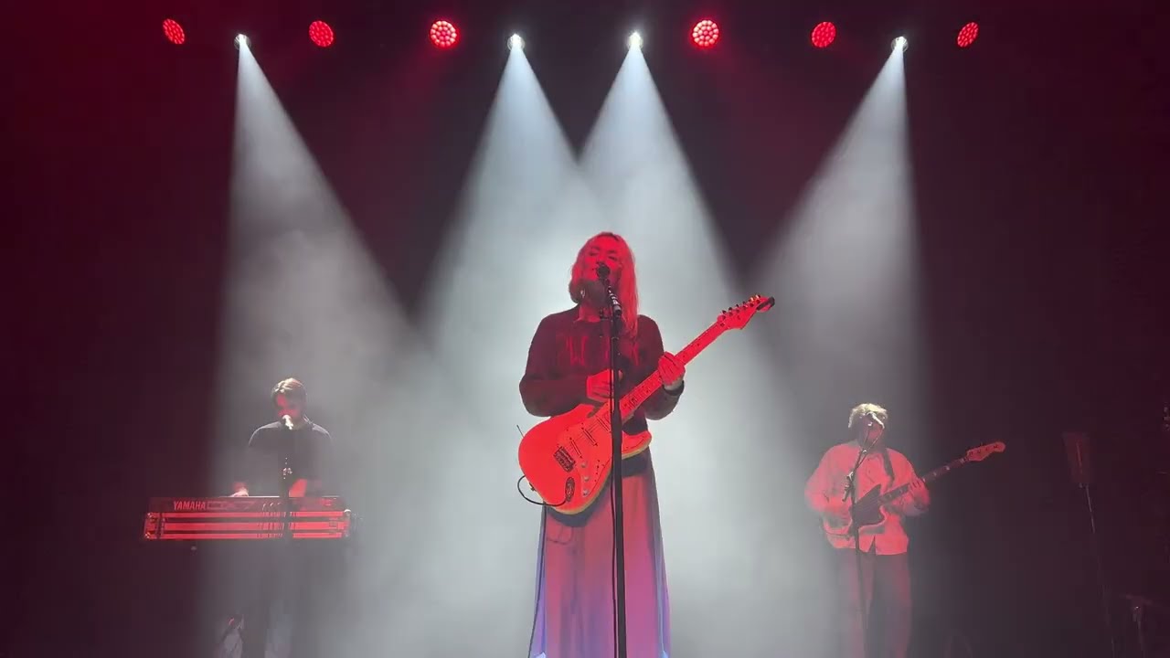 Men I Trust - Serenade of Water, Days Go By, & Break for Lovers (LIVE, Terminal 5, 12/10/22)