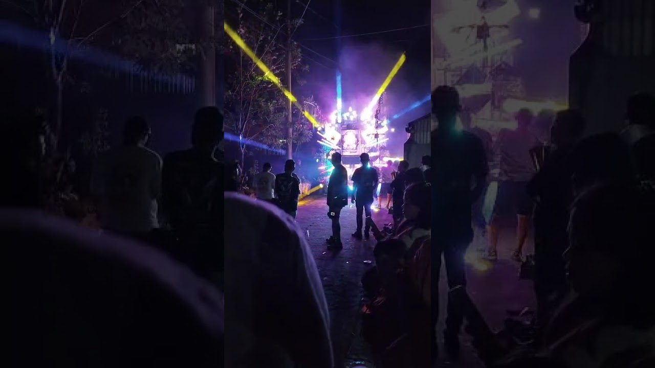 Anting putri tampil di karnval ngabab pujon 2025