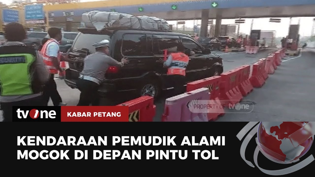 Sejumlah Mobil Pemudik Mogok di Gerbang Tol Kalikangkung | Kabar Petang tvOne