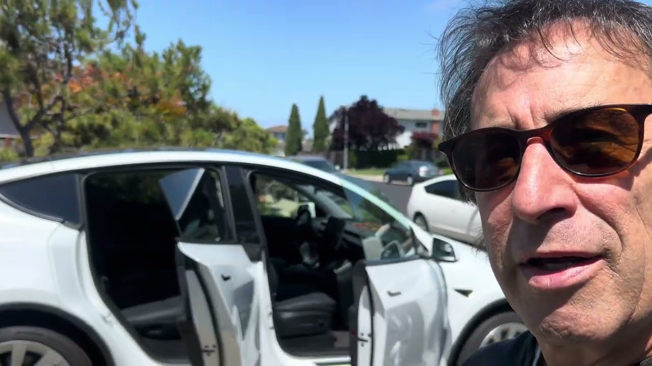 Ремонт вмятины на кромке задней двери Tesla Model Y. Ремонт вмятин без покраски от #dentexperts #...