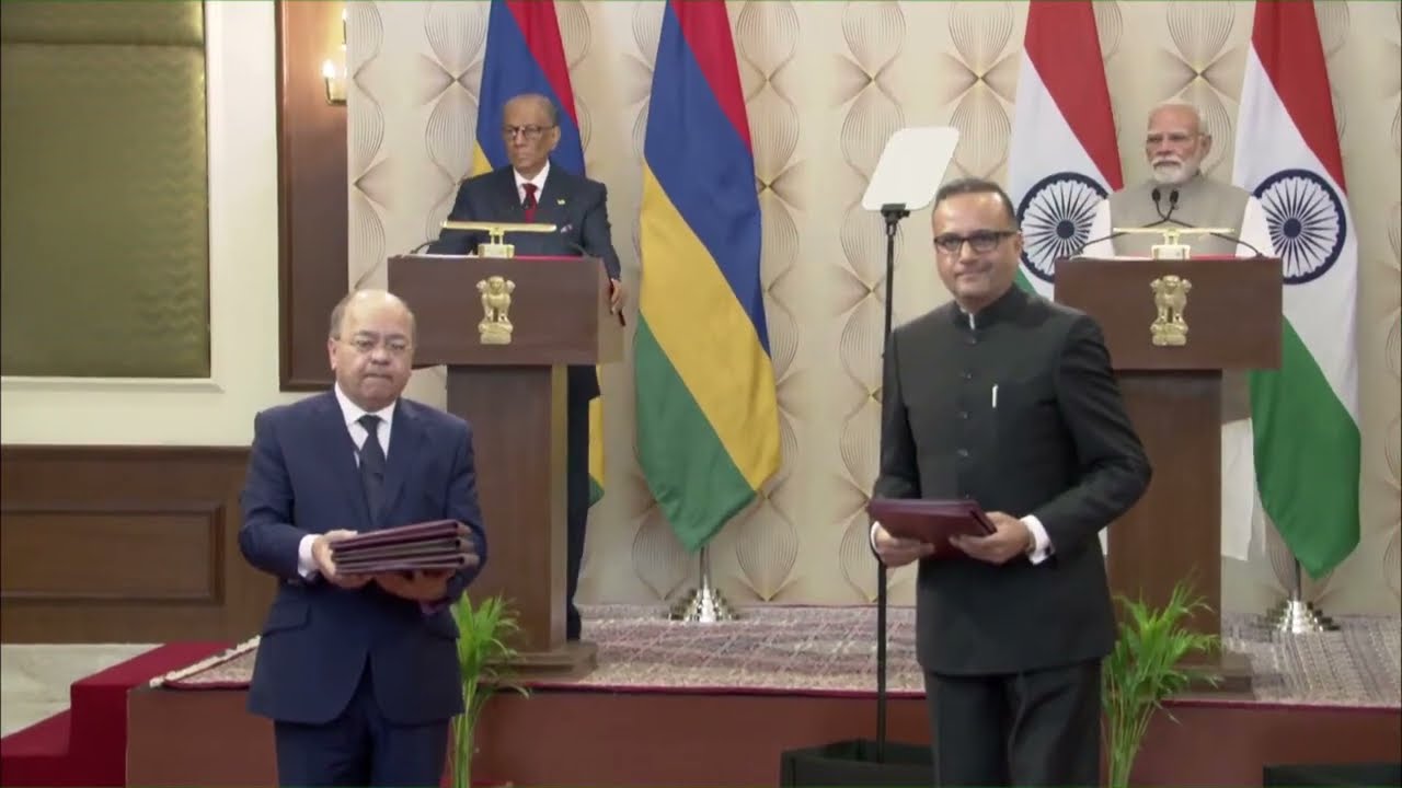 PM Narendra Modi, Mauritius PM Dr. Ramgoolam attend joint press meet in Varanasi