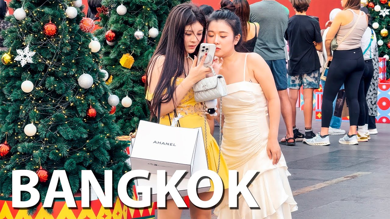 Real Bangkok Christmas | City Street Scenes | Thailand 🇹🇭