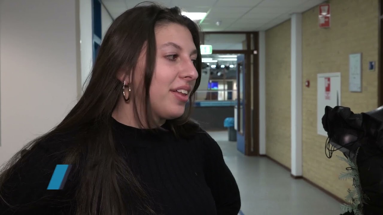Leerlingen Stella Maris College maken mondkapjesjurk