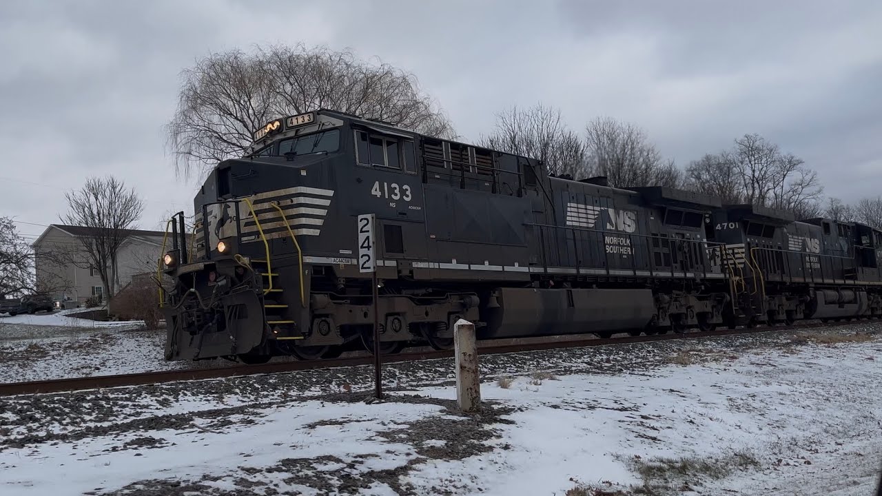 A short chase of Y79 on the Buffalo line 