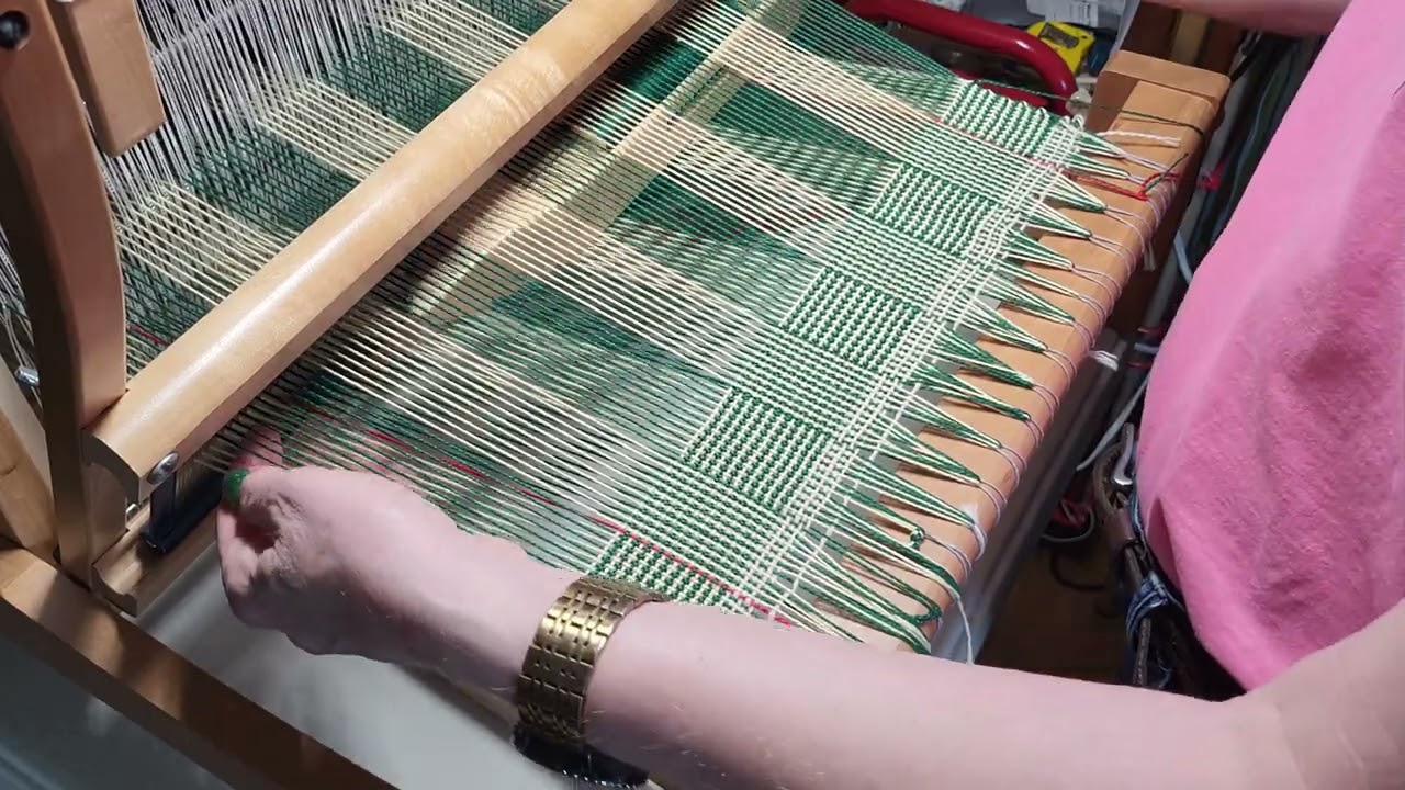 Weaving Plain Weave in a Log Cabin Structure for Place Mats (Bonus Mug Rug at the End!)
