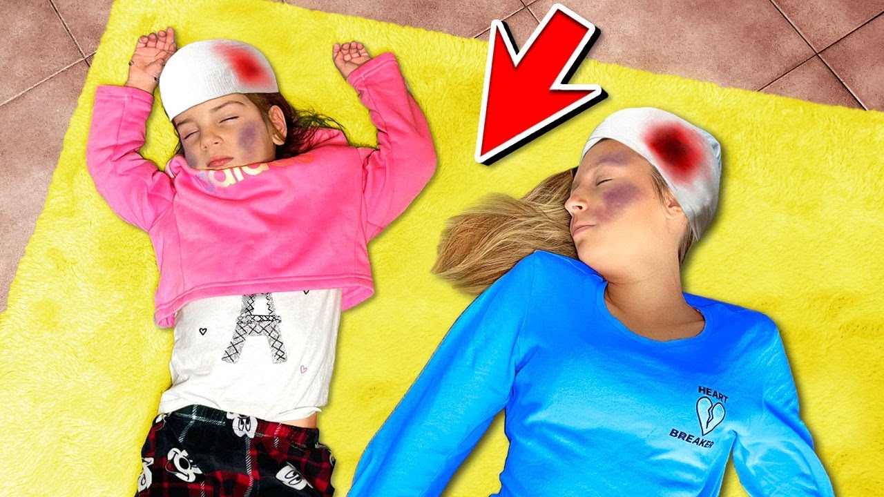 AURORA E LAURA SI SONO FATTE MALE ALLA TESTA E SONO SVENUTE PAPA' MIKE SI PRENDE CURA DI LORO!