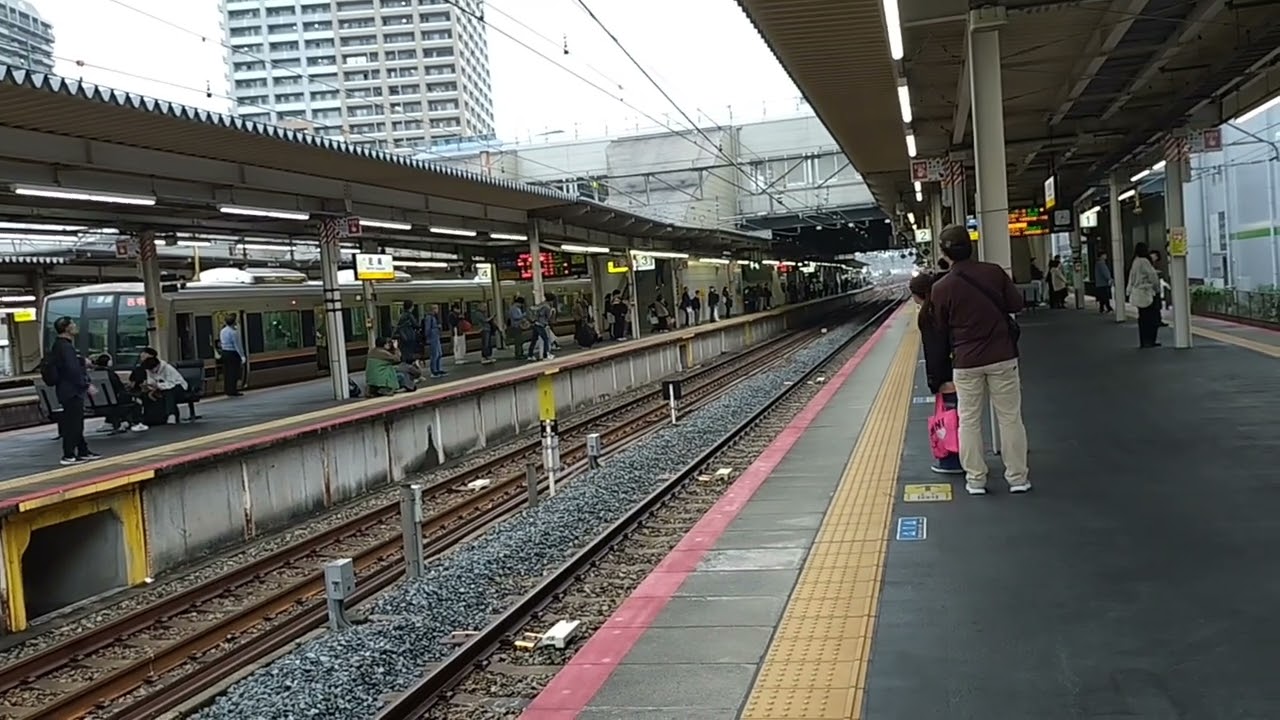 サロンカー白兎号 尼崎駅通過
