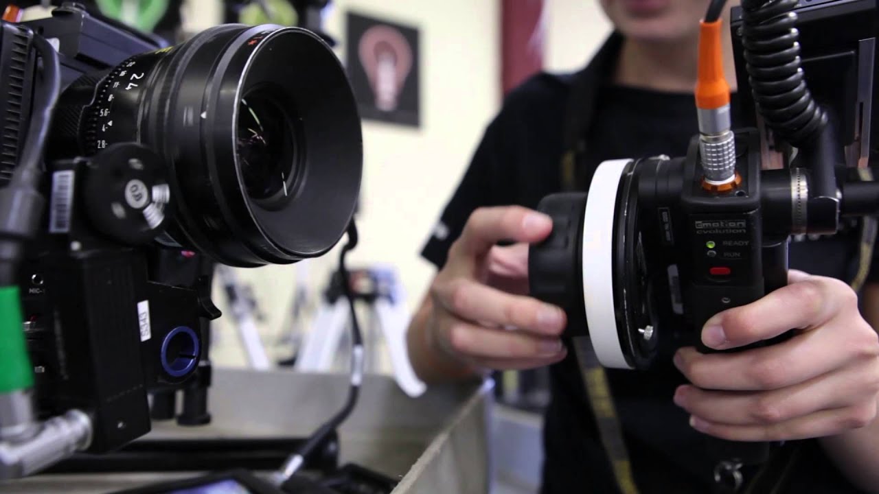 cdisplay & cinetape auto-focus system