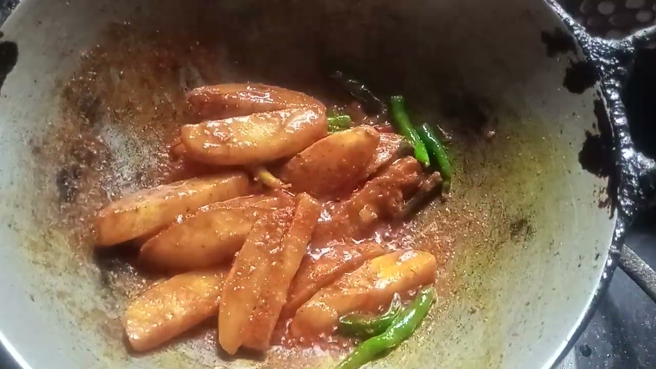 Fish curry with potato. 