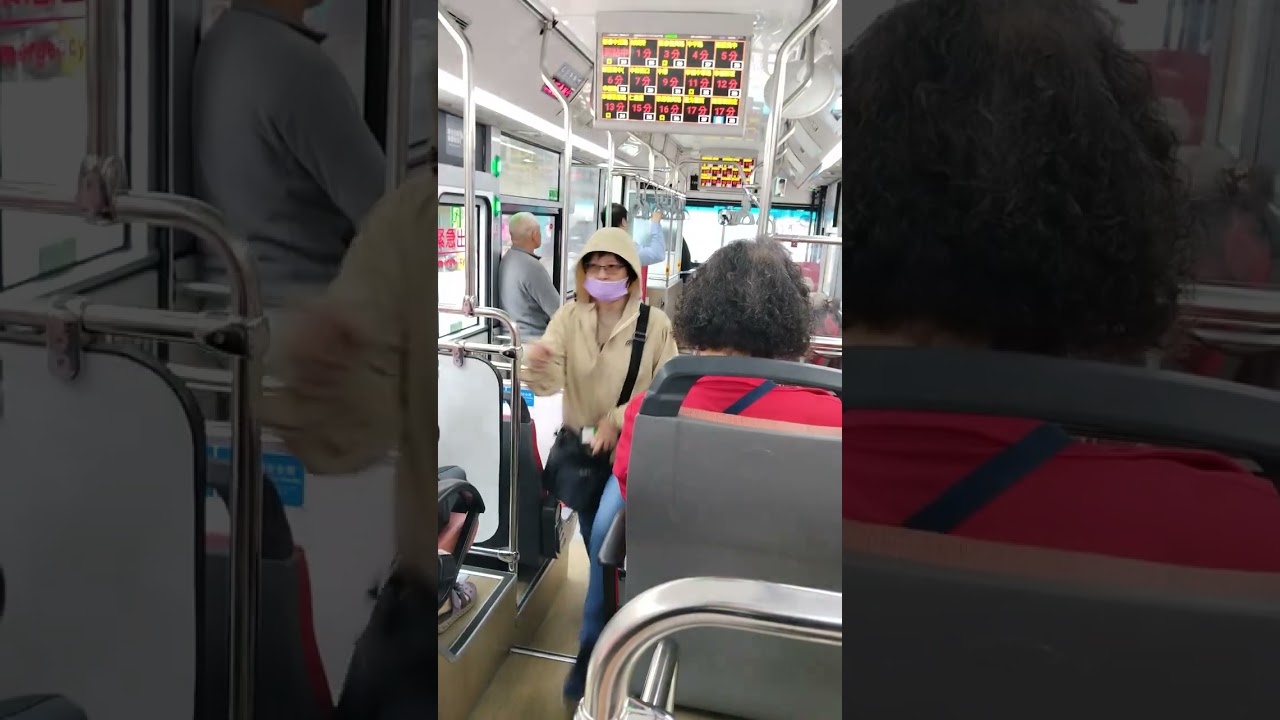 2026年2月28日首都客運新款總盈845電動公車EAL-3126#公車 行徑新莊幸福路商圈，宏泰社區往中港未進站