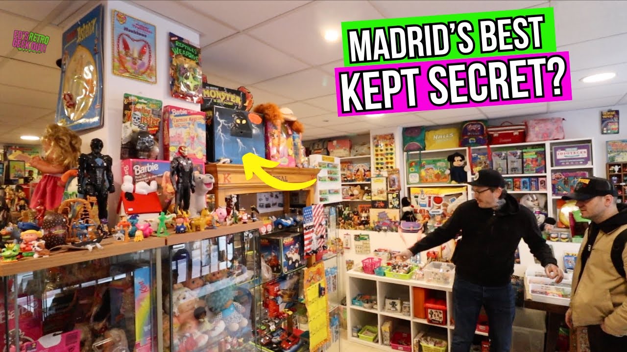 Crazy Finds TOY HUNTING at Galaxy Saurio in SPAIN!