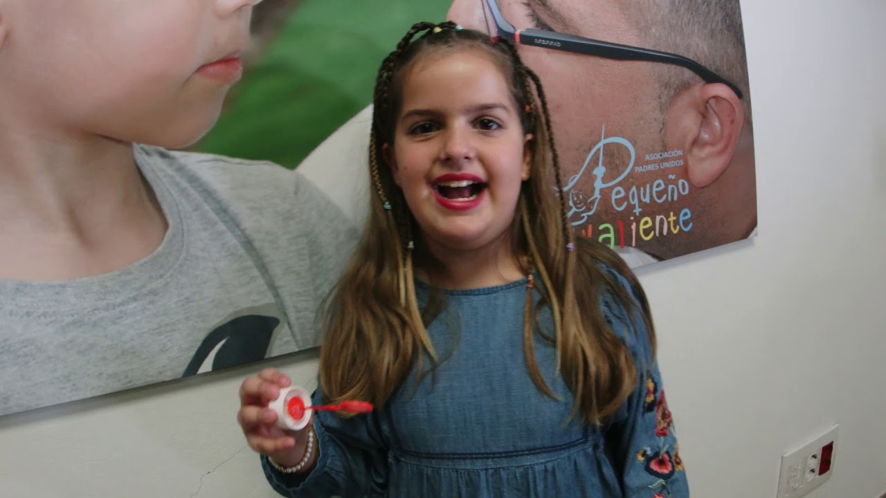 Lipdub  Niños con Cáncer Pequeño Valiente ¡No dejes de Seguirme!