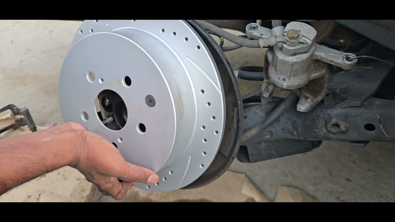 Toyota Sienna Rear Rotors/Brake Pads Replacement