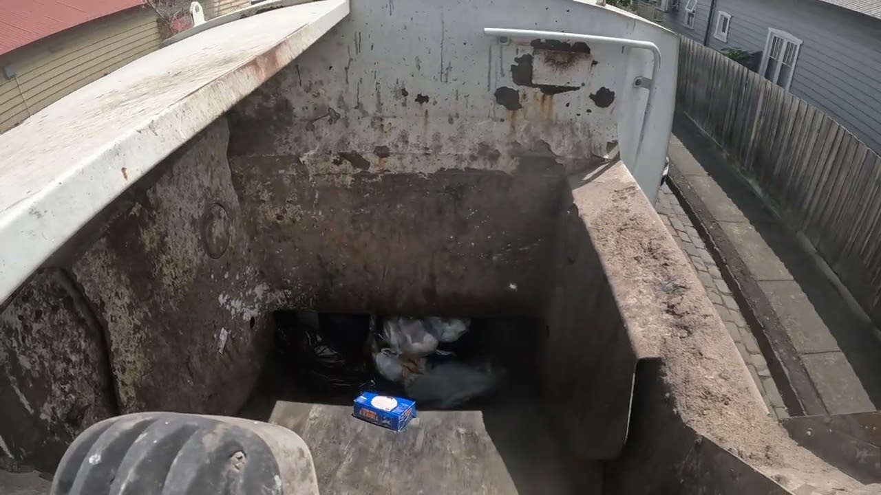 Superior Pak￼ Garbage Hopper Action