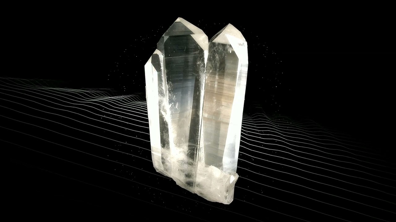 Unlock Your Crown Chakra with The Energy of Clear Quartz