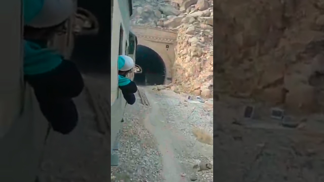 bolan mail crossing tunnels of bolan valley #bolanmailtrain #bolanmail #bolan #shorts