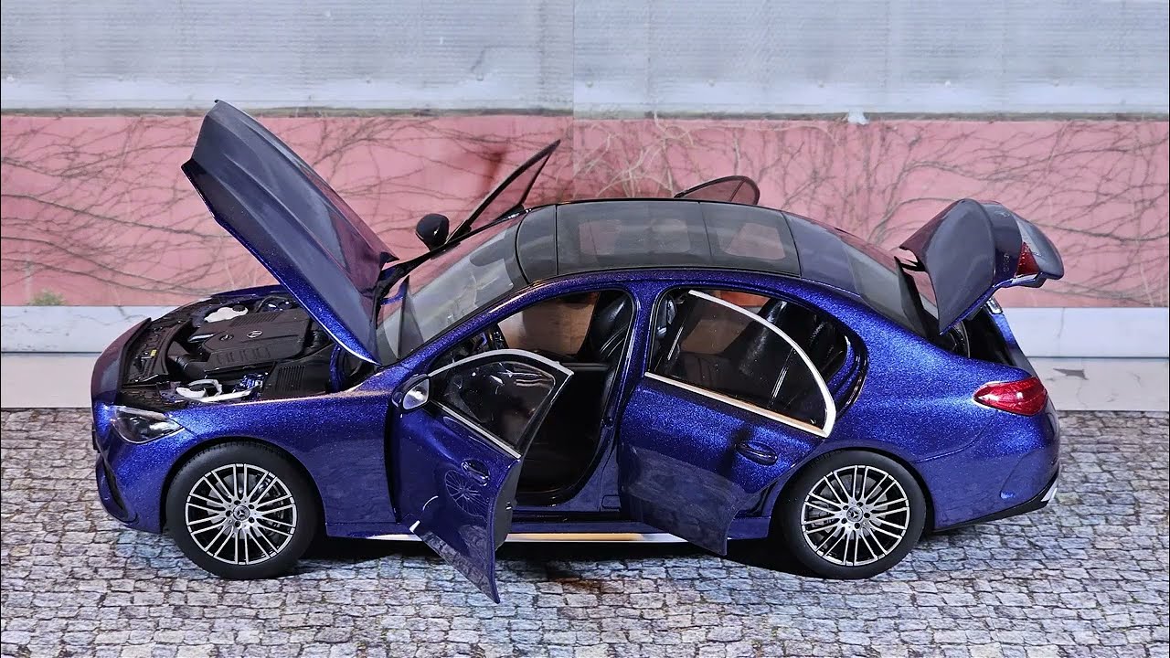 1/18 Mercedes-Benz C-Class. Made by NZG.