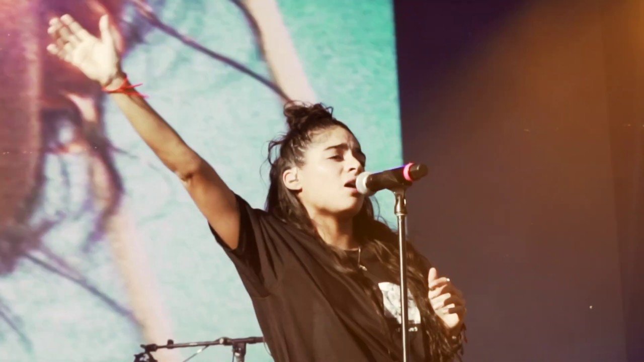Jessie Reyez - Apple Juice (Official Live Performance Video) | SOLARSHOT