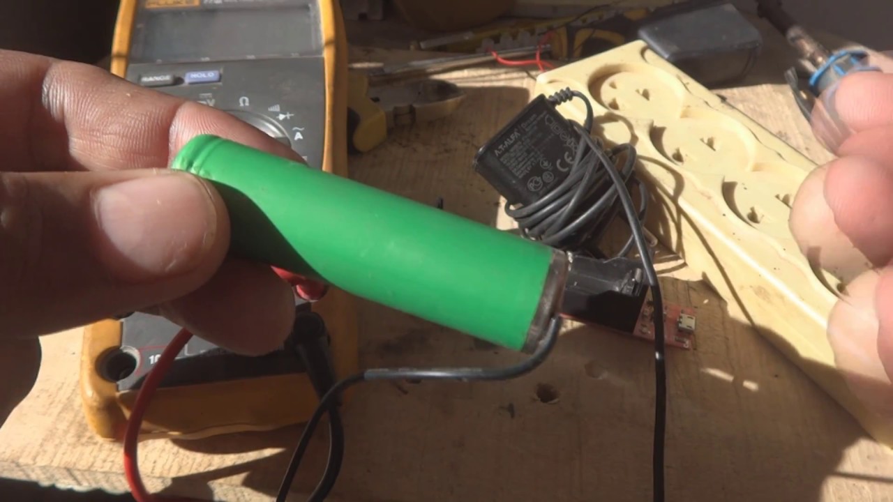 Battery charging Hindi. Charging 18650 easy method. charging a 3.7V battery cell.