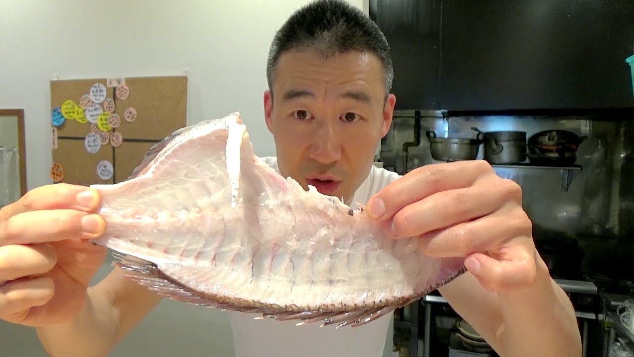 [일본요리] 주인공은 생선뼈 국물요리의 끝판왕 Dashi soup broth stock from fish bone