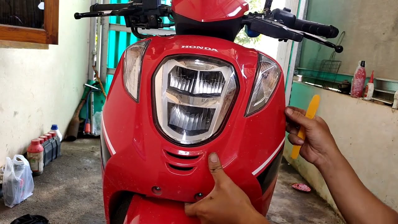 Cara melepas cover depan honda genio