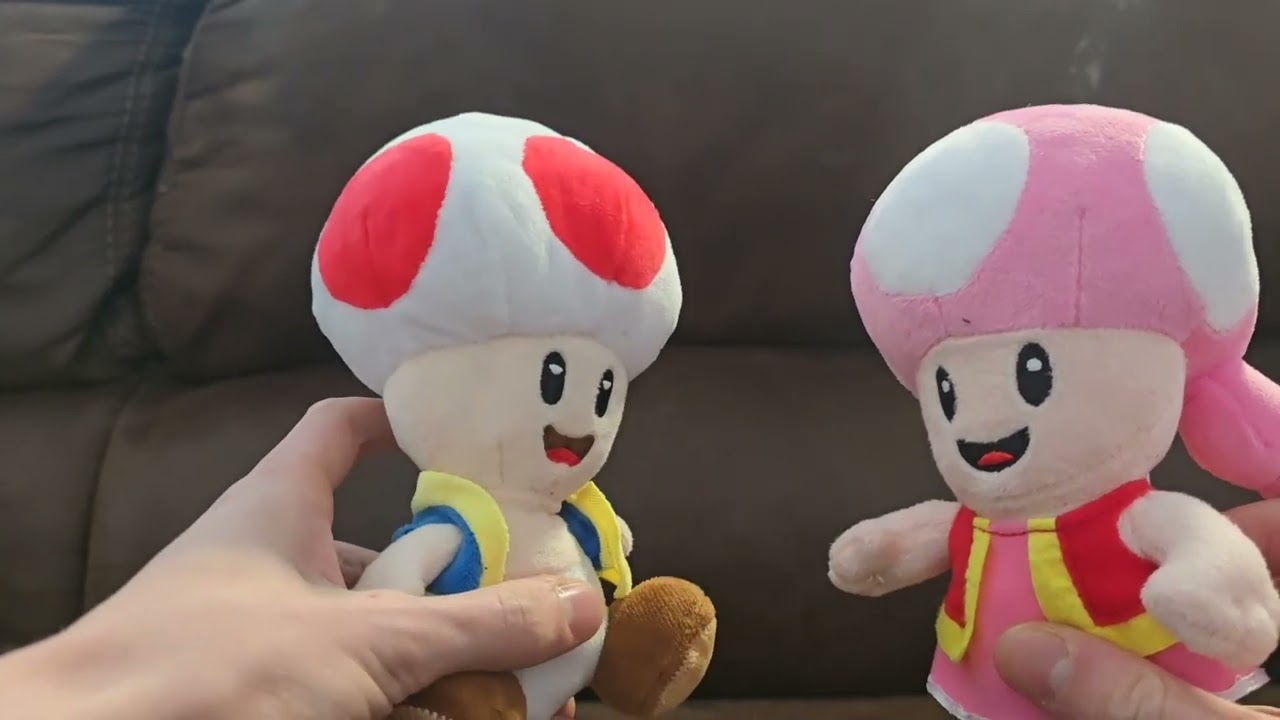 Toad and Toadette kissing (with GoAnimate Voices)
