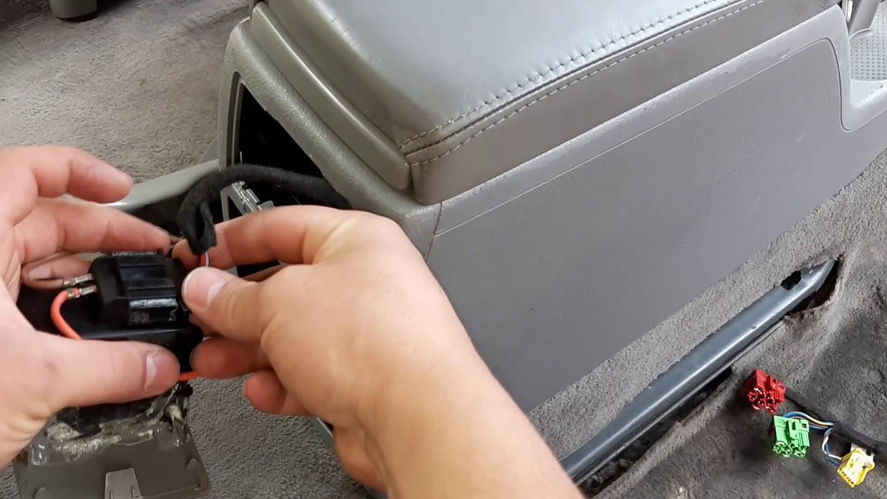 Passat elektrikli koltuk, arka koltuk ve orta konsol söküm islemi