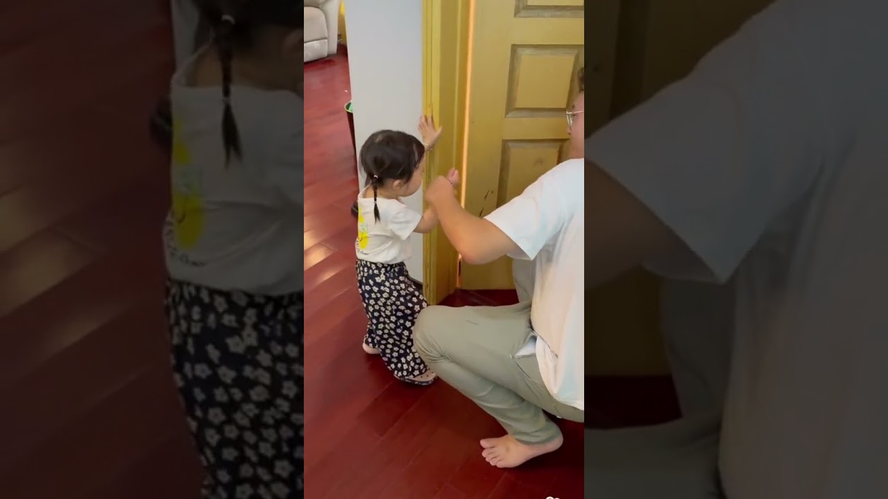 How to teach kids not to put finger in door😂🔥