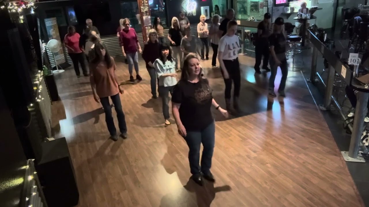 Alligator Smile line dance to Can’t Keep Up